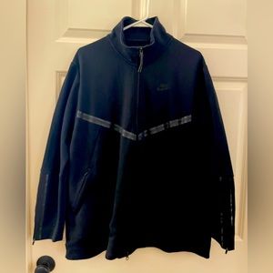 Nike women’s full zip sweatshirt!